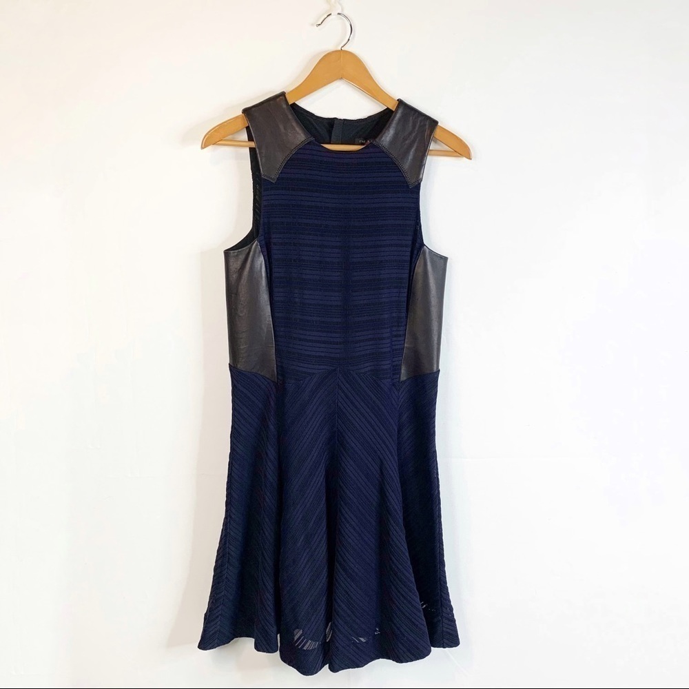 Rag & Bone Basha Navy Mesh Lamb Leather Trim Round Neck Fit & Flare Dress Sz 8